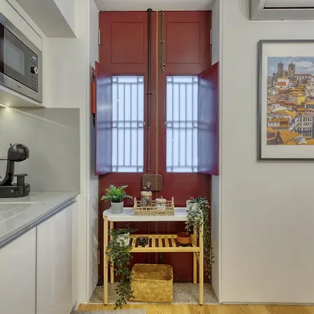 Guest Downtown Escape