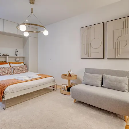 Guest Downtown Escape Villa