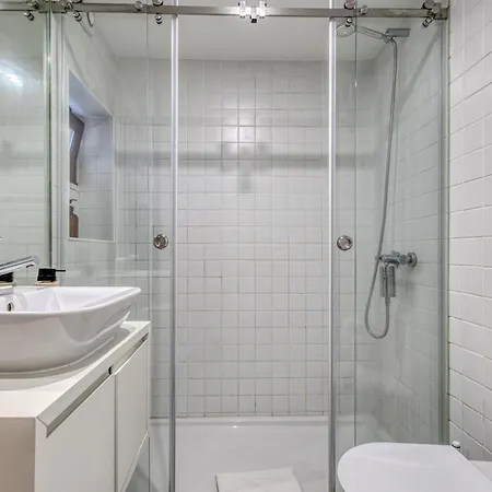 Guest Downtown Escape Villa